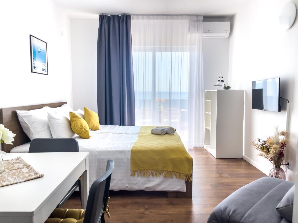 Apartments Goro Podstrana Exterior photo
